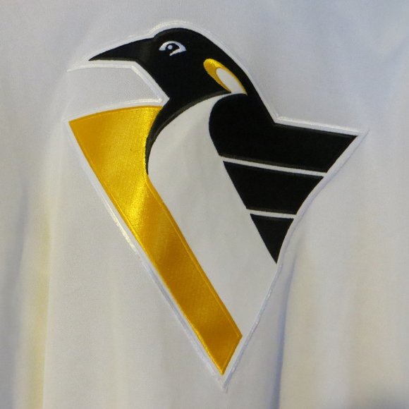 Vintage CCM Pittsburgh Penguins Hockey Pullover Hockey Shirt Yellow White - Picture 2 of 6